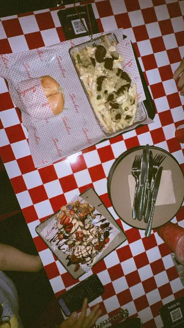 Sneakies kitchen