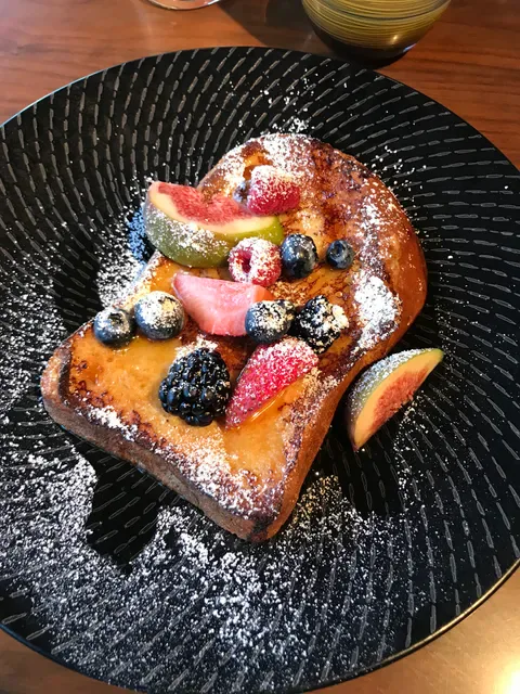 Solander Dining and Bar