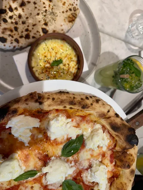 SparQling Pizza & Grill