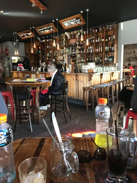 Station Bar & Woodfired Pizza
