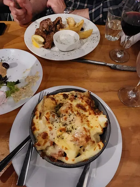 STEKI taverna