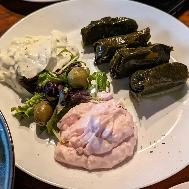 STEKI taverna