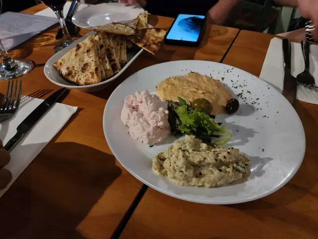 STEKI taverna
