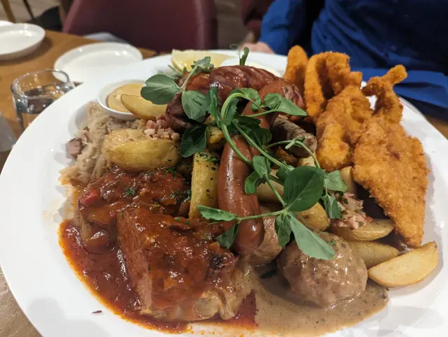 Sto Lat Restaurant