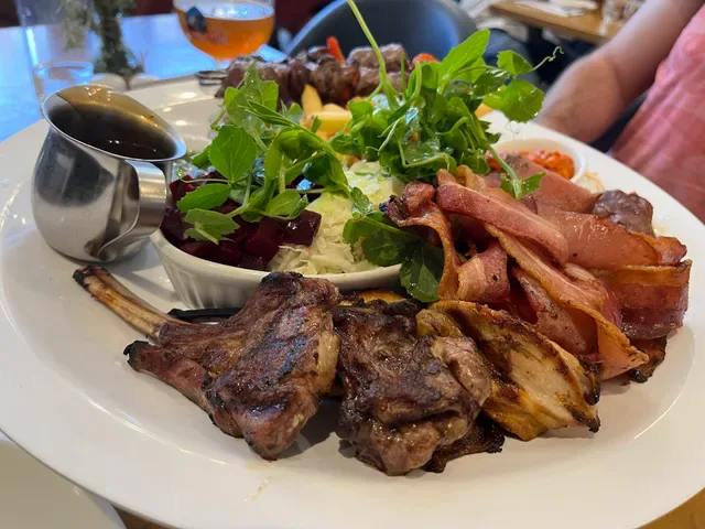Sto Lat Restaurant