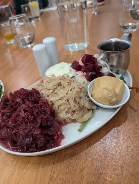 Sto Lat Restaurant