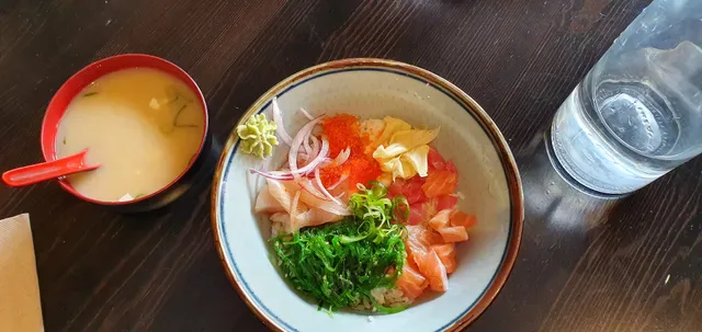 Sushi Sankaku (Seaforth)