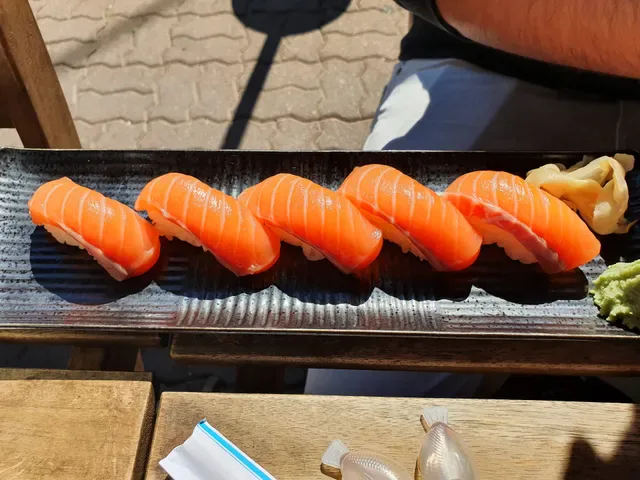 Sushi Sankaku (Seaforth)