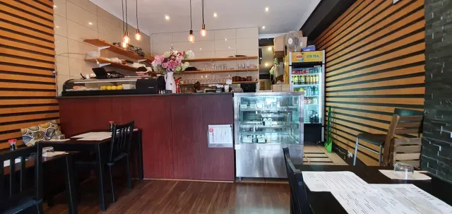 Sushi Sankaku (Seaforth)