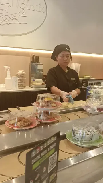 Sushi Train Newtown