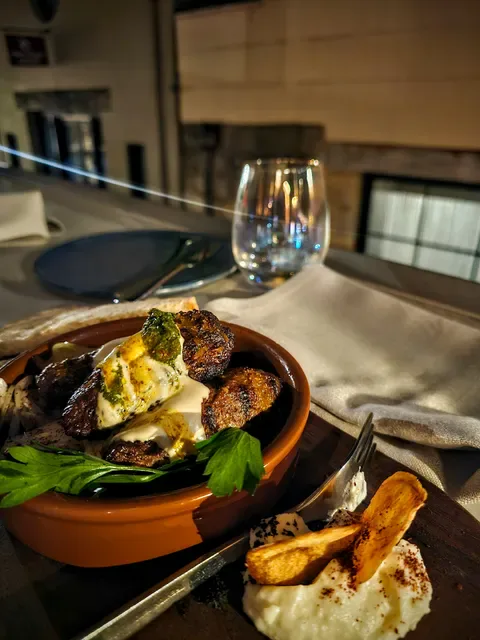 Tayim Restaurant and Bar