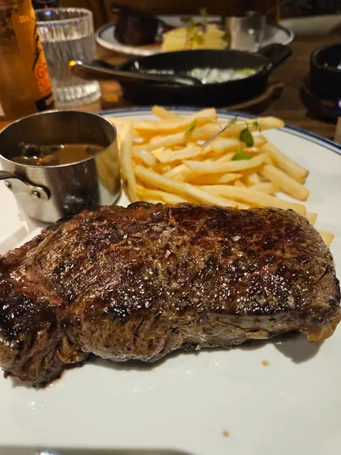 Teddy Larkin’s Seafood & Steakhouse