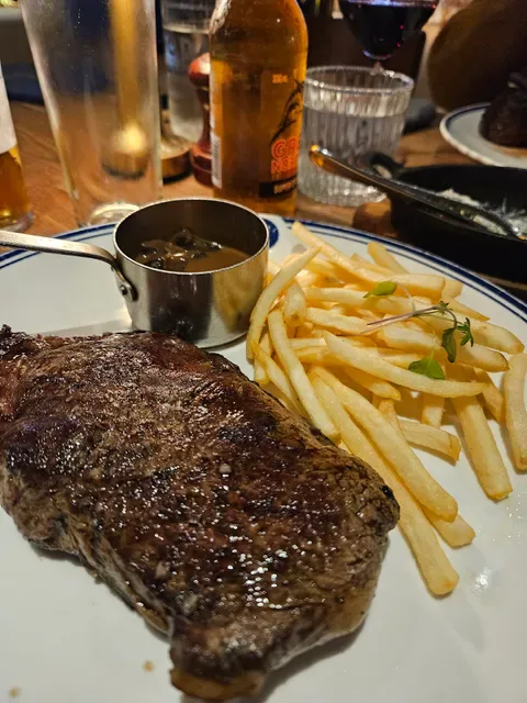 Teddy Larkin’s Seafood & Steakhouse