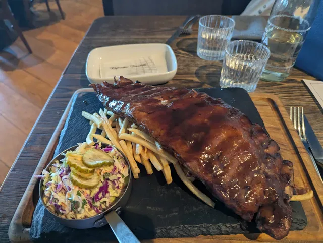 Teddy Larkin’s Seafood & Steakhouse