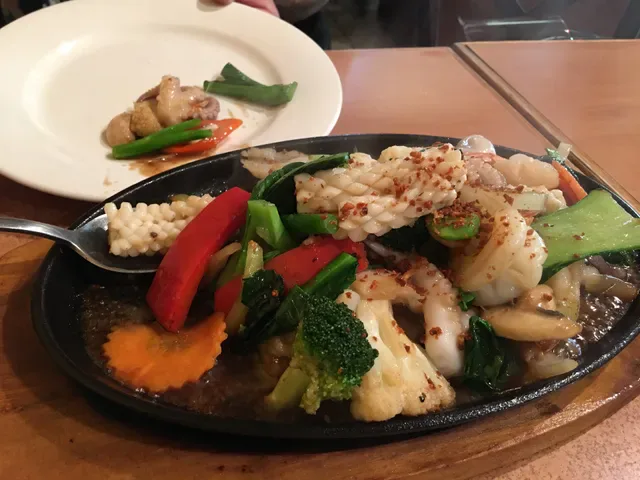 Thai La Ong - Newtown
