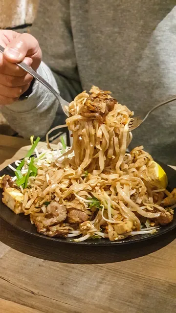 Thai On Wok