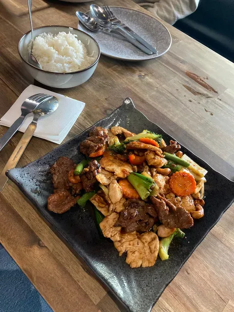 Thai Tharee