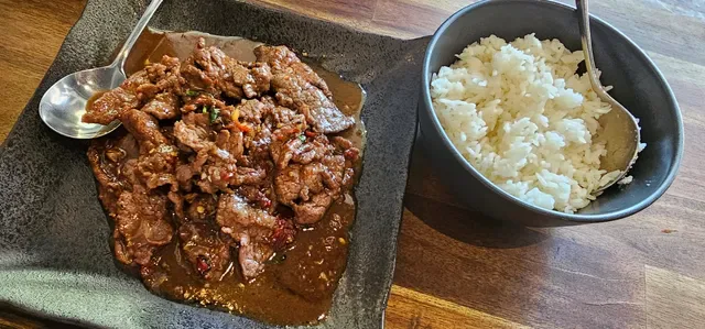 Thai Tharee