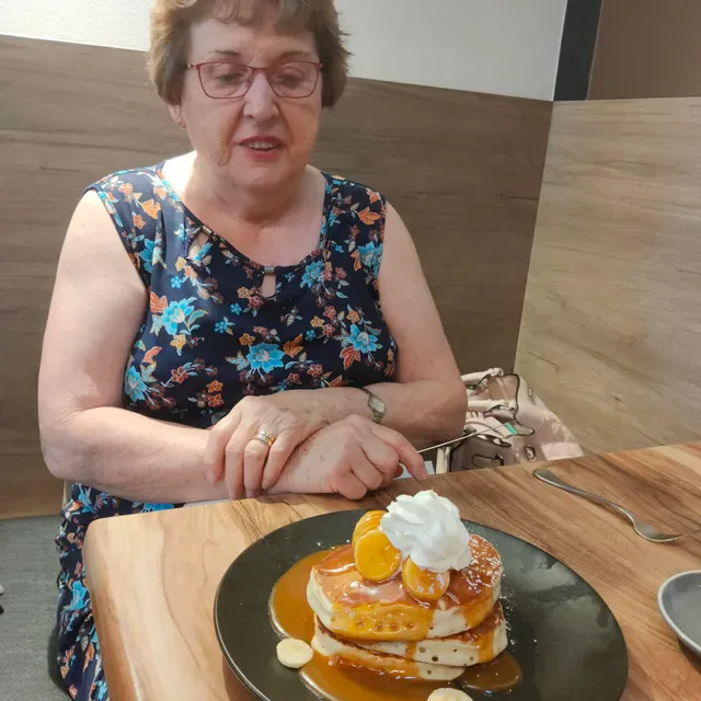 The Blind Chef Cafe & Dessert Bar