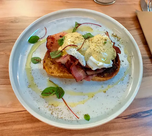 The Blind Chef Cafe & Dessert Bar