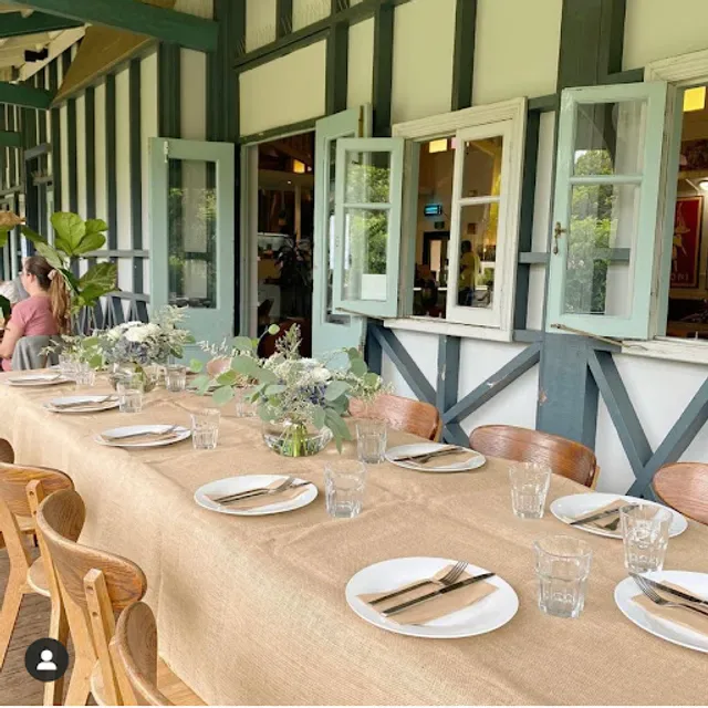 The Cove Dining