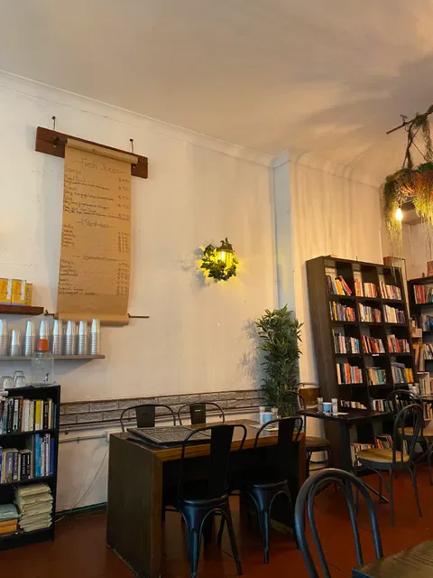 DRY LEAF CAFE