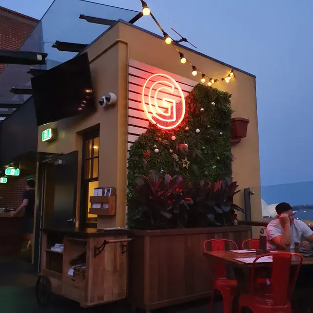 The Glenmore Hotel