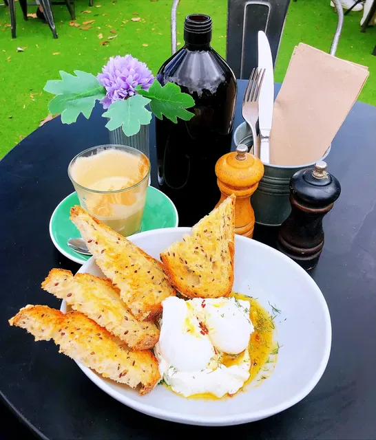 The Incinerator Café