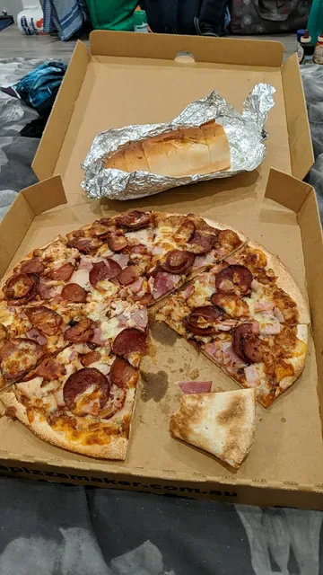 The Pizza Maker