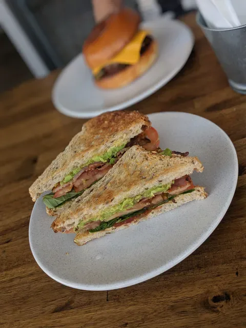 The Tinhorn Cafe