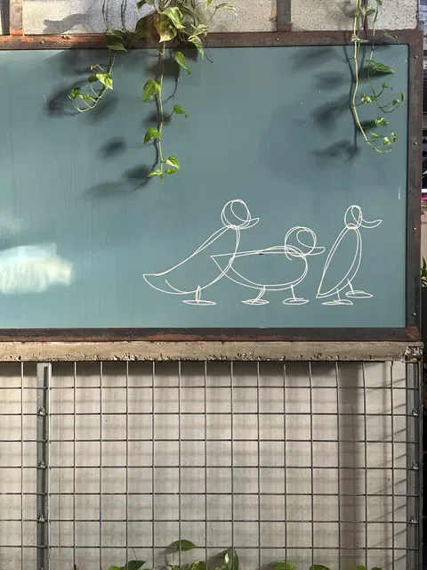 Three Blue Ducks, Rosebery