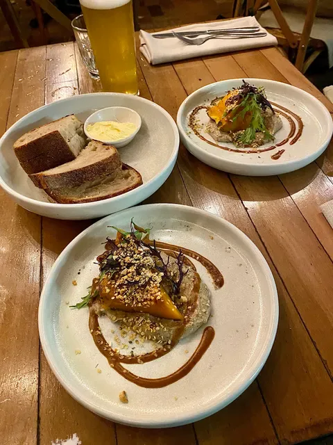 Three Blue Ducks, Rosebery