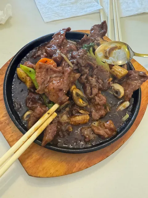 Three Sisters BBQ Chinese Restaurant