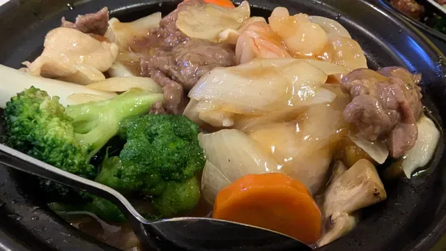 Three Sisters BBQ Chinese Restaurant
