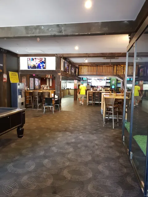 Uncle Buck's Hotel