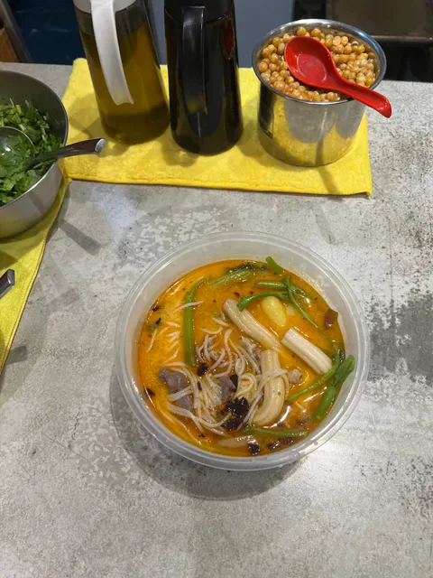 串串叔叔麻辣烫 (UNCLE CHUAN CHUAN)