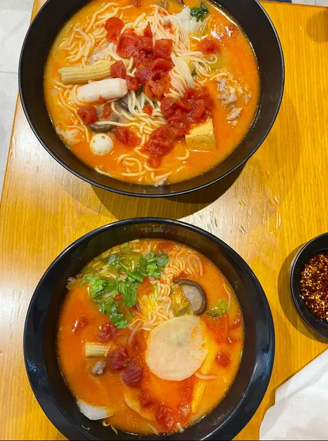 串串叔叔麻辣烫 (UNCLE CHUAN CHUAN)