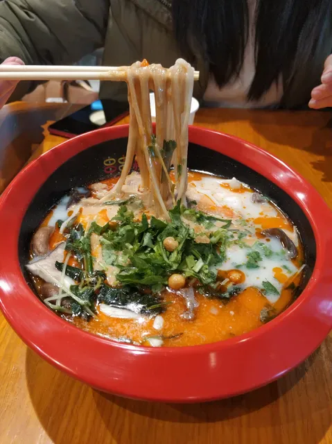 串串叔叔麻辣烫 (UNCLE CHUAN CHUAN)