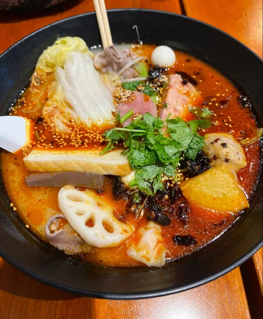 串串叔叔麻辣烫 (UNCLE CHUAN CHUAN)