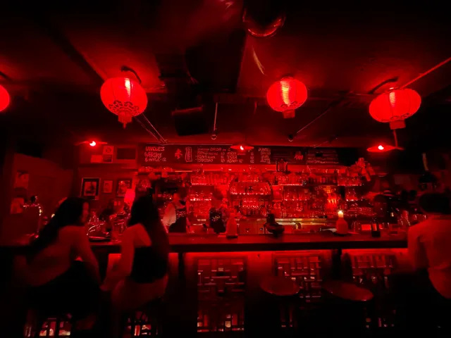 Uncle Ming's Bar