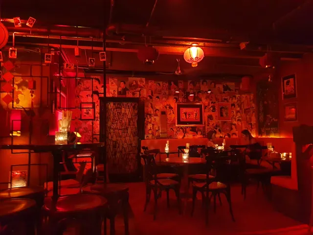 Uncle Ming's Bar