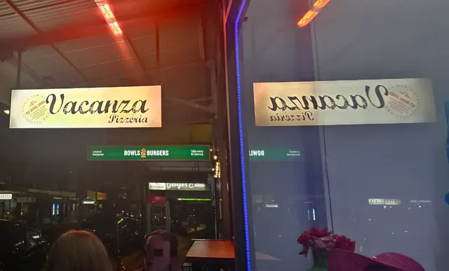 Vacanza Pizzeria Bronte Road