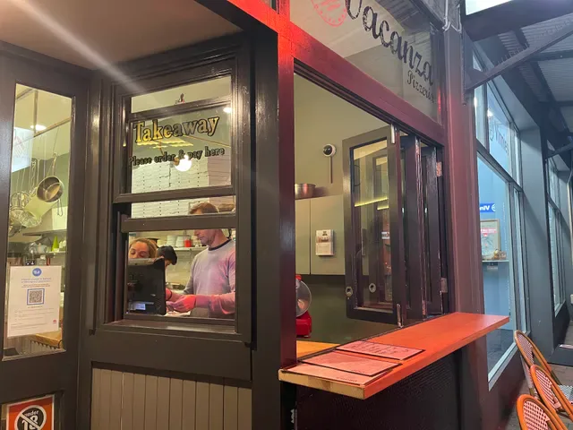 Vacanza Pizzeria Bronte Road