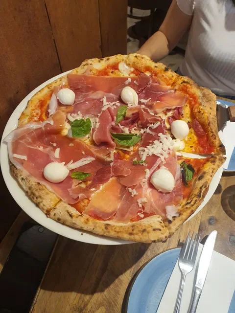Via Napoli Pizzeria Surry Hills
