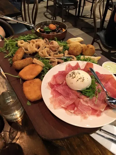 Via Napoli Pizzeria Surry Hills