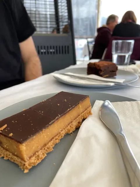 Waterside Bistro - waterfront cafe
