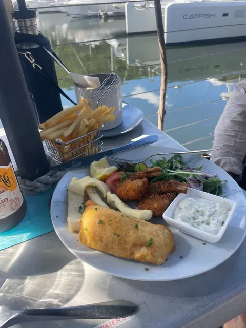 Waterside Bistro - waterfront cafe