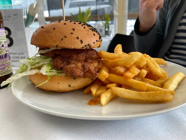 Waterside Bistro - waterfront cafe