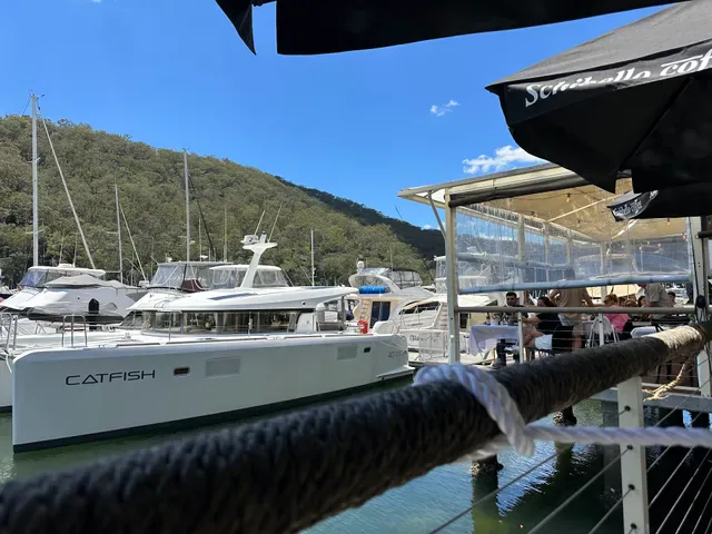 Waterside Bistro - waterfront cafe