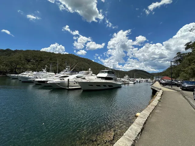 Waterside Bistro - waterfront cafe